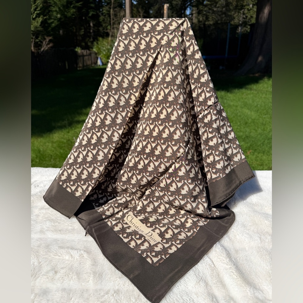 Dior scarf